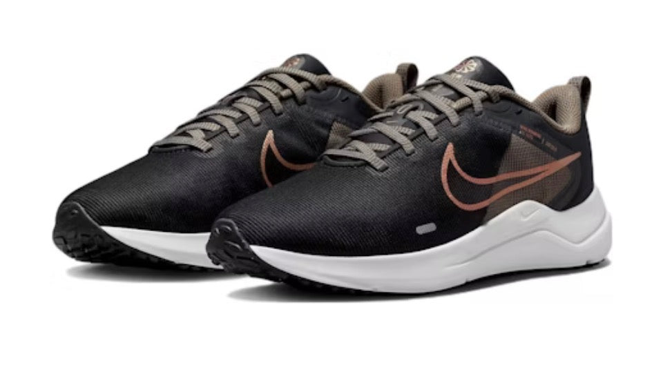 Nike Downshifter 12 ‘Dark Smoke Grey Metallic Copper’