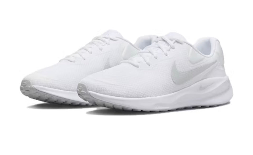 Nike Revolution 7 ‘Triple White’