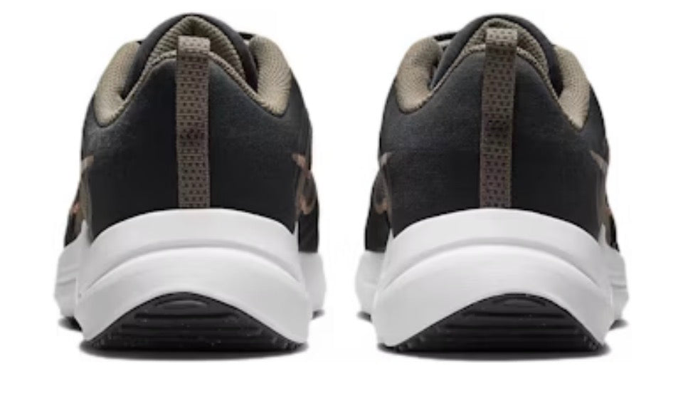 Nike Downshifter 12 ‘Dark Smoke Grey Metallic Copper’