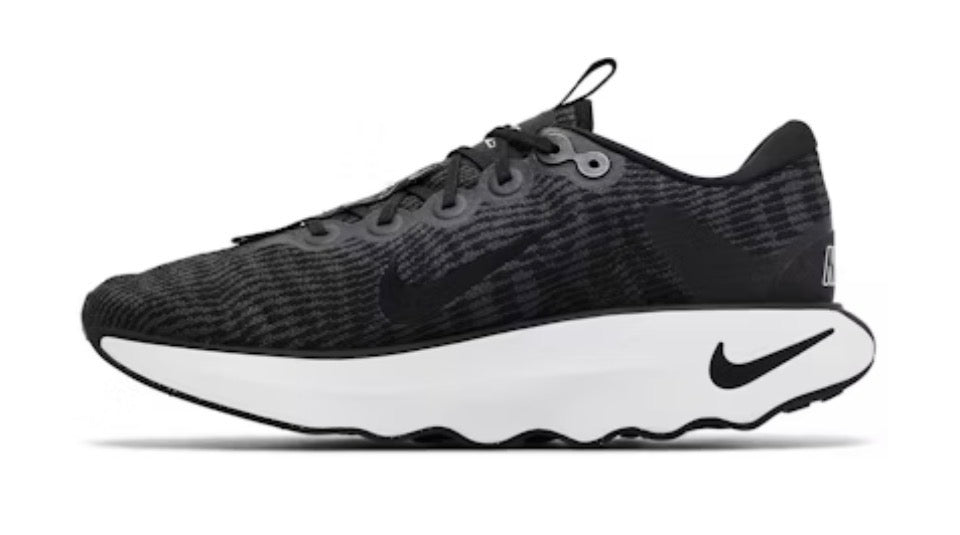 Nike Motiva ‘Black White’