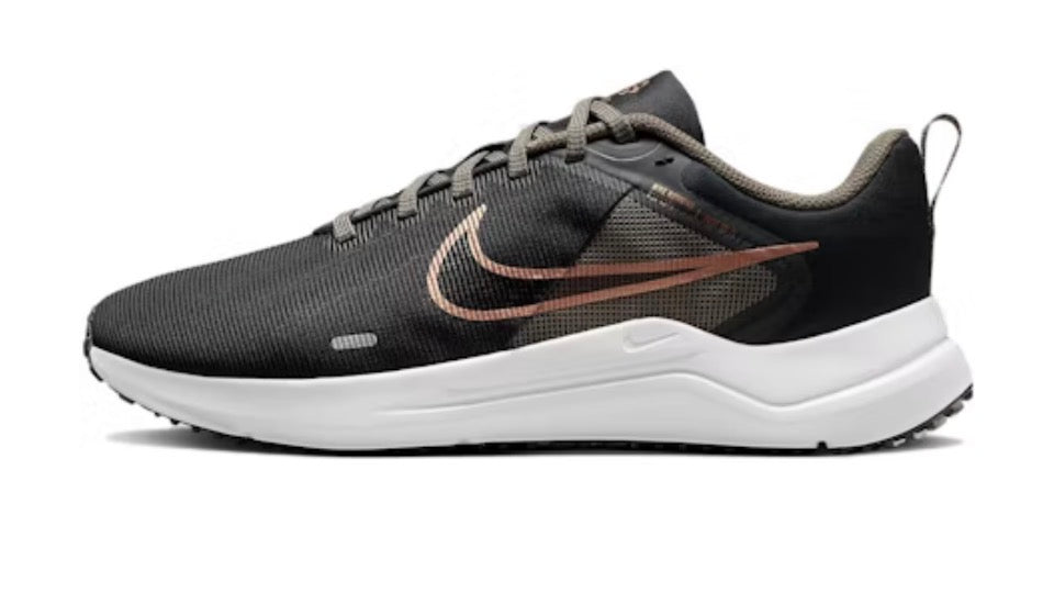 Nike Downshifter 12 ‘Dark Smoke Grey Metallic Copper’