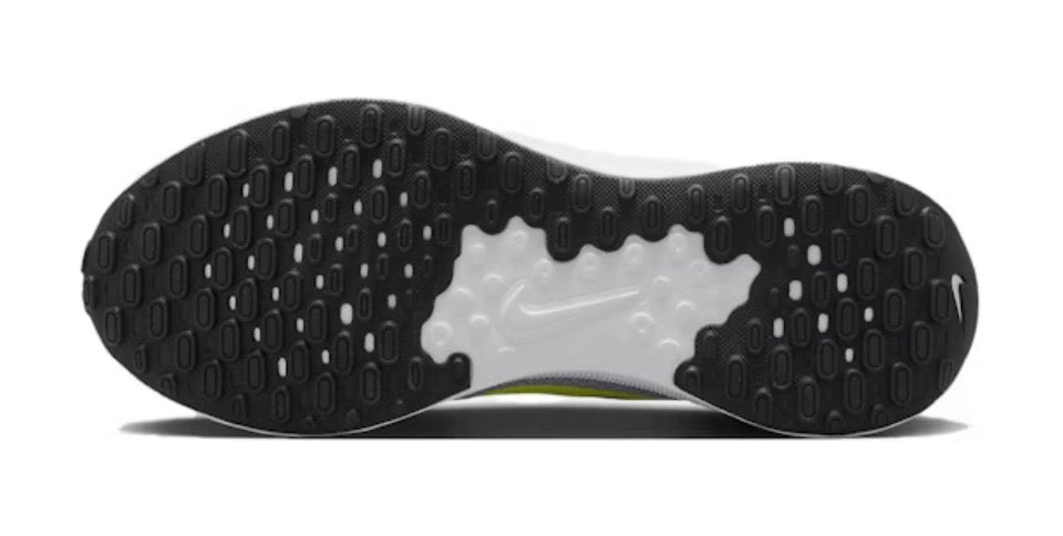 Nike Revolution 7 ‘Wolf Grey Voltage’